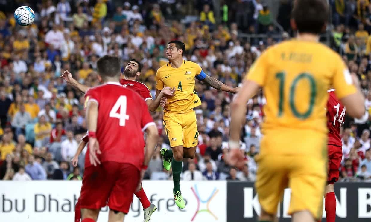 Tim Cahill rực sáng, Australia giành vé play-off