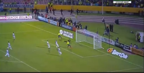 Ecuador 1-0 Argentina: Cú tát đau điếng