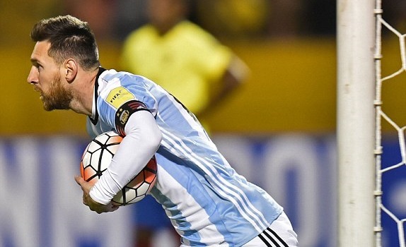 Ecuador 1-1 Argentina: Messi gỡ hòa