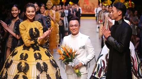 Công Trí mở màn Tuần lễ thời trang quốc tế tại Hà Nội