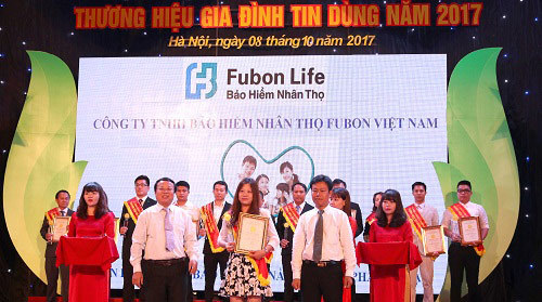 Fubon Life VN giành giải Thương hiệu Gia đình Tin dùng 2017