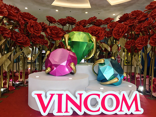 Vincom tôn vinh phụ nữ Việt với kim cương và hoa hồng