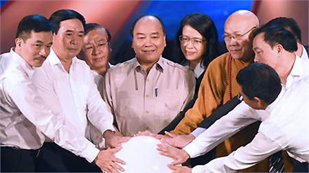 Thủ tướng kêu gọi toàn dân nhắn tin ủng hộ người nghèo