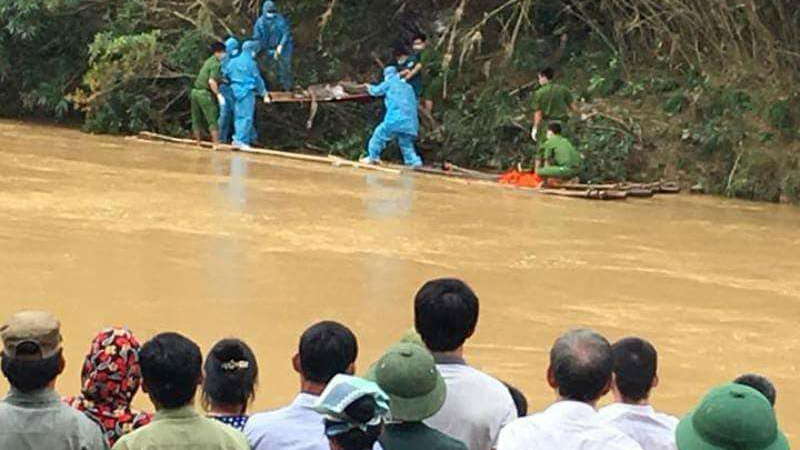 Phát hiện thi thể nghi chiến sĩ biên phòng bị lũ cuốn