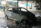 Thanh Hóa: Ô tô cháy rụi trong bãi đỗ xe