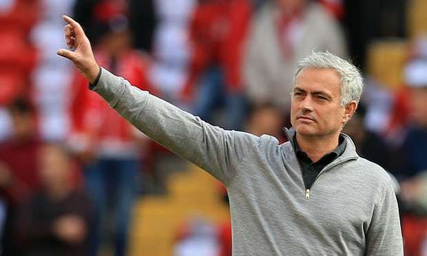 Tiền khiến Mourinho rời MU, Tottenham ra giá bán Kane