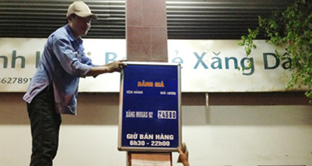 Xăng tăng 1.430 đồng, lên mức kỷ lục 24.580 đồng/lít