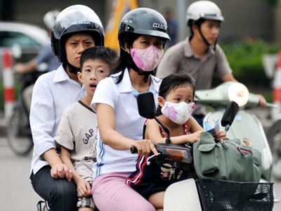 Hà Nội sắp phạt trẻ em không đội mũ bảo hiểm