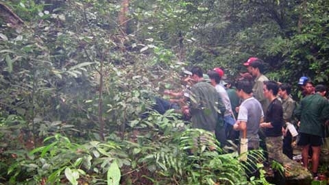 Vụ giết dã man 5 phu trầm: 3 nghi phạm lộ diện