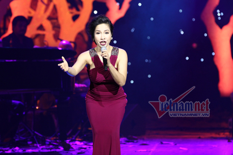 Gu thời trang đối chọi nhau của Thanh Lam và Mỹ Linh