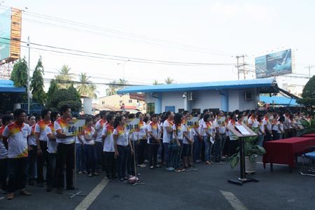 Ngoại tình: Sao nữ 'Âm mưu và tình yêu' du lịch với bạn trai đáng tuổi cháu