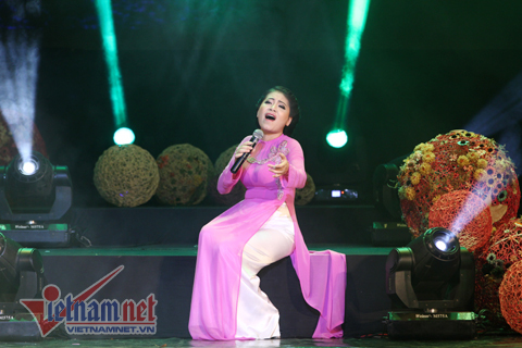 Hồng Nhung, Anh Thơ, Ánh Tuyết hát nhạc Phạm Duy