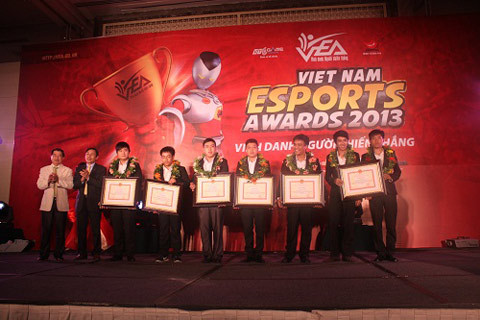 Vinh danh những gương mặt ‘vàng’ eSports VN