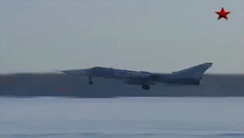 Xem Su-24, MiG-31 luyện tiếp dầu trên không