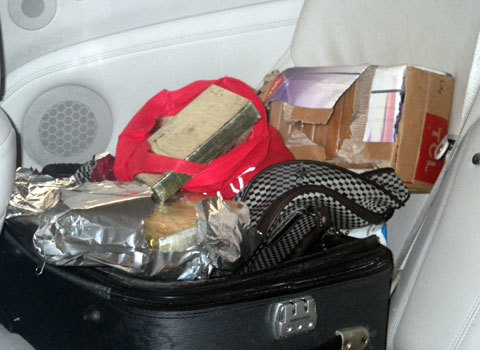 Gay cấn pha nổ súng bắn nhóm chở ma túy trên xe Lexus