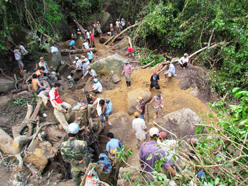 Vụ ăn chặn kỳ nam: Bắt 3 cảnh sát