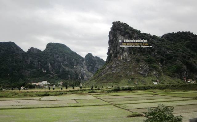 Bất thường vụ 'cắm' cả di sản thế giới