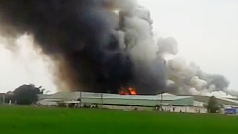 Video cháy xưởng và hơn 1.000 xe máy ở Bắc Giang