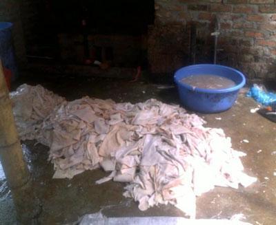 Kinh hoàng biến thịt thối thành bóng bì, mỡ lợn