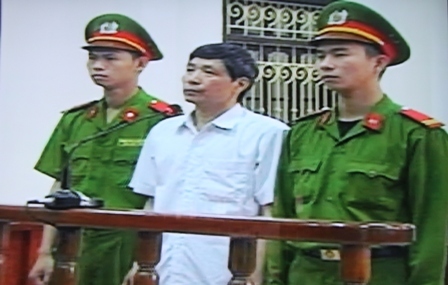 Tòa xét hỏi nguyên PCT Tiên Lãng