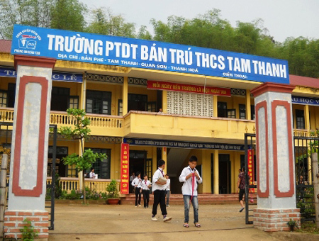 Nữ sinh Thanh Hóa tự nhiên khóc cười, lảm nhảm