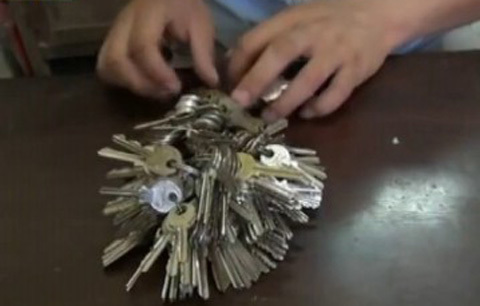 Thử gần 300 chìa khóa để mở cửa ăn trộm