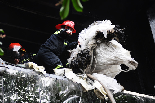 Hà Nội: Cháy lớn ở ảnh viện áo cưới