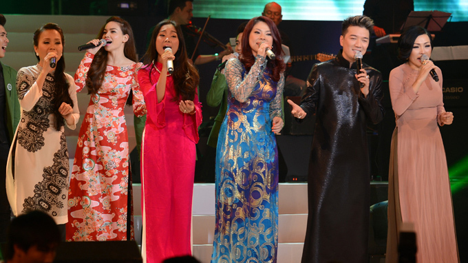 Giật mình với thuế thu nhập của “sao”