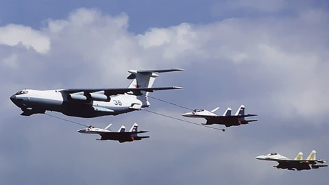 Xem trực thăng Mỹ tiếp nhiên liệu trên không