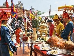 Yêu cầu TQ hủy tuyến du lịch tới Hoàng Sa