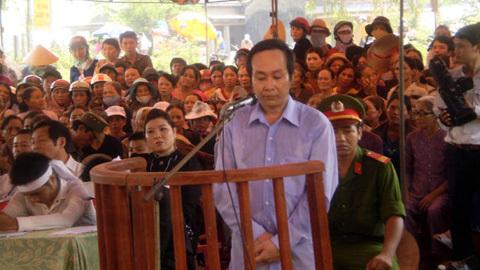 Bi kịch gia đình, 5 con đều muốn tử hình cha