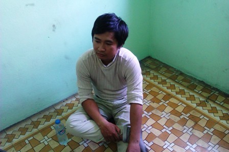 Kẻ truy sát người yêu dã man ra đầu thú