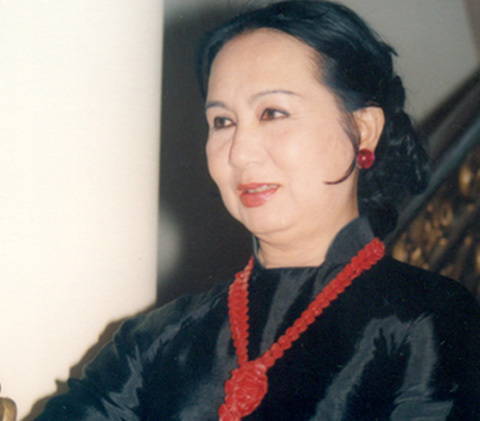 NSƯT Hồng Vân bị cướp ngay cửa nhà