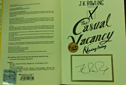 Đấu giá chữ ký tác giả “Harry Potter” tại VN