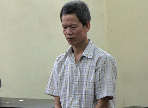 Mâu thuẫn giản đơn, tưới xăng định đốt nhà hàng xóm