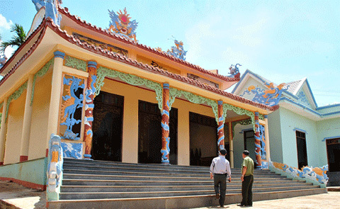 Nữ thầy bói và cú lừa hàng chục tỷ đồng