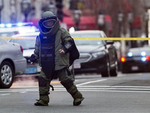 Nước Mỹ nín thở xem truy ráp nghi phạm đánh bom