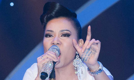 Không thuộc lời, Thu Minh chép lời bài hát ra tay