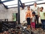 Đốt nhà cháy rụi vì vợ đòi ly hôn