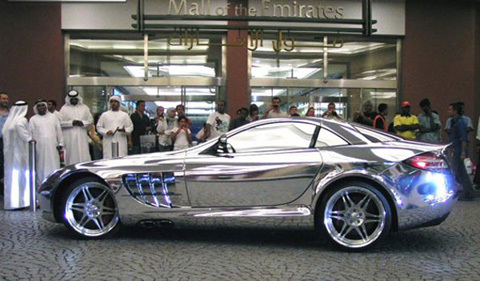 Mercedes SLR phủ vàng trắng ở Dubai
