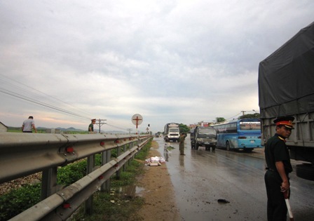 2 quân nhân bị tàu hỏa cán chết