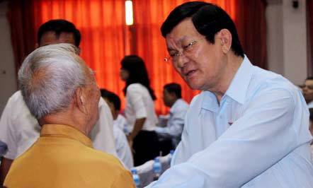 Công khai việc chính quyền sửa sai