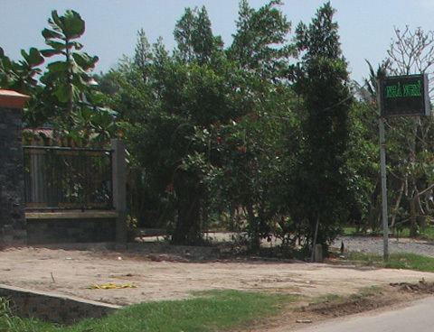 Chi 100 triệu đồng để người tình bỏ chồng