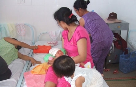 Thời sự trong ngày: Nghi án bị hãm hại vụ bé 12 tuổi sinh con