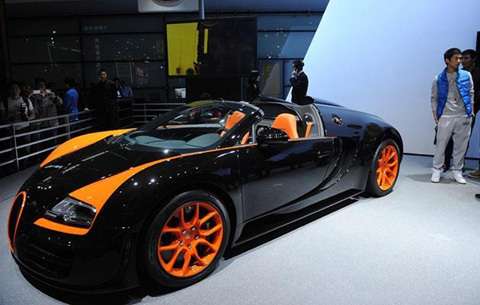 Thiếu gia mua Bugatti 6,5 triệu USD