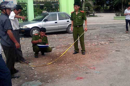 Tài xế taxi bị nam thanh niên đâm chết bên quốc lộ