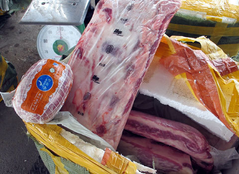 Thịt bò bẩn Trung Quốc vào nhà hàng sang