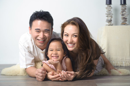 Phụ nữ đau đáu… chăm răng chồng