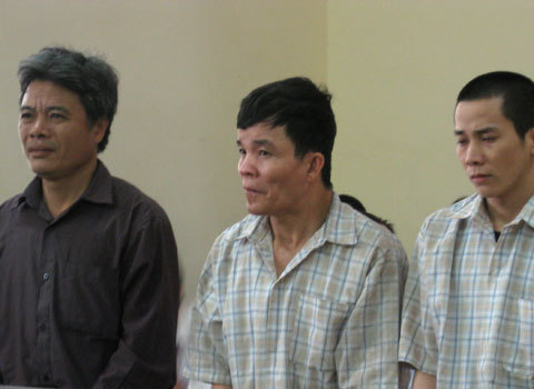 Sau ‘hỗn chiến’, bố vợ và con rể cùng lĩnh án