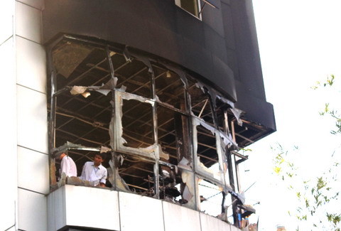 Sinh viên nghỉ học vì trường bị... cháy